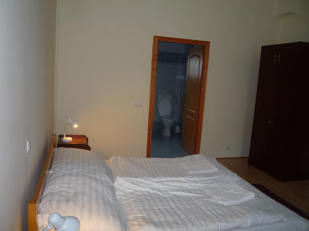 Hotel Aba Vezér Panzió és Étterem à Abaújszántó Chambre photo