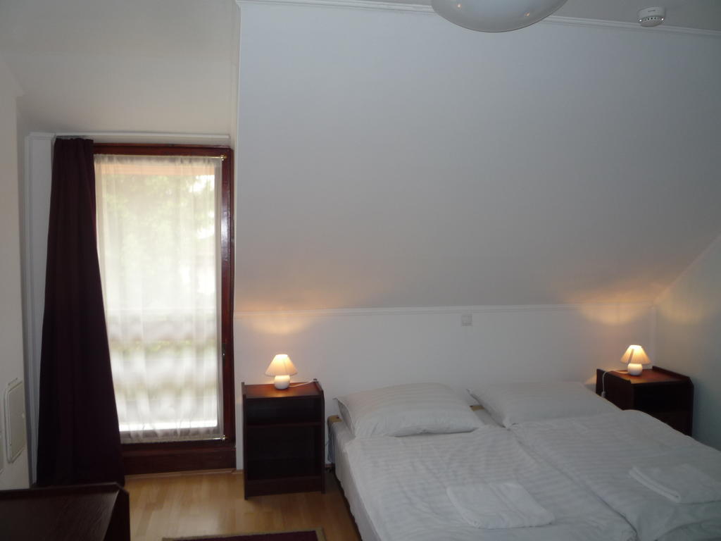 Hotel Aba Vezér Panzió és Étterem à Abaújszántó Chambre photo